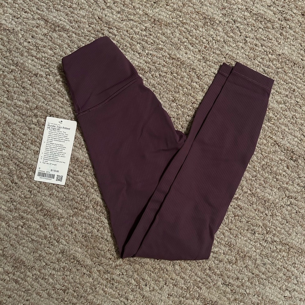 Lululemon Ribbed Wunder Train HR 28”